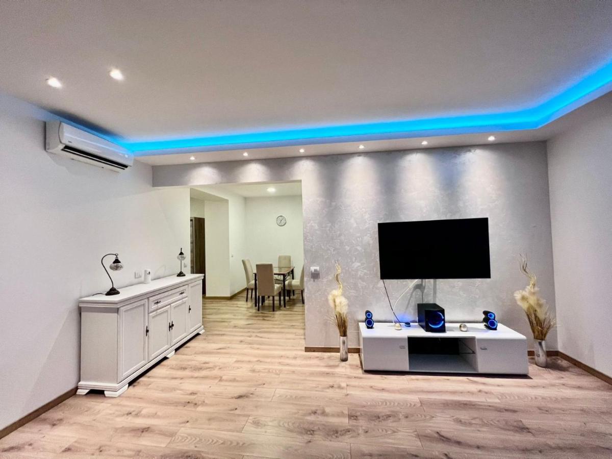Appartamento Hugo Bianca LUX Belgrado Esterno foto